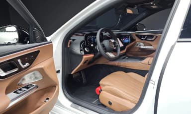 E-Class W214