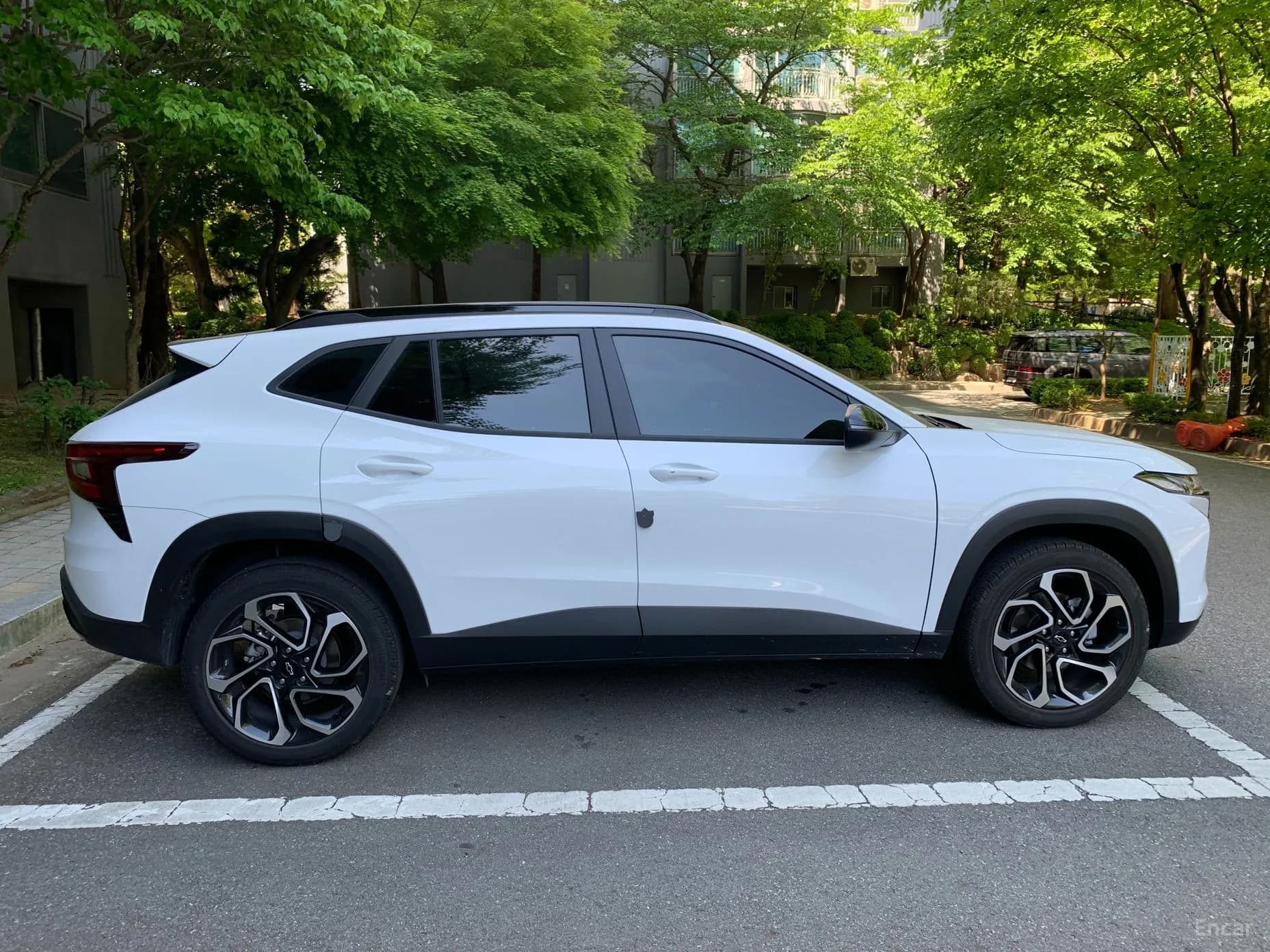 Trax Crossover