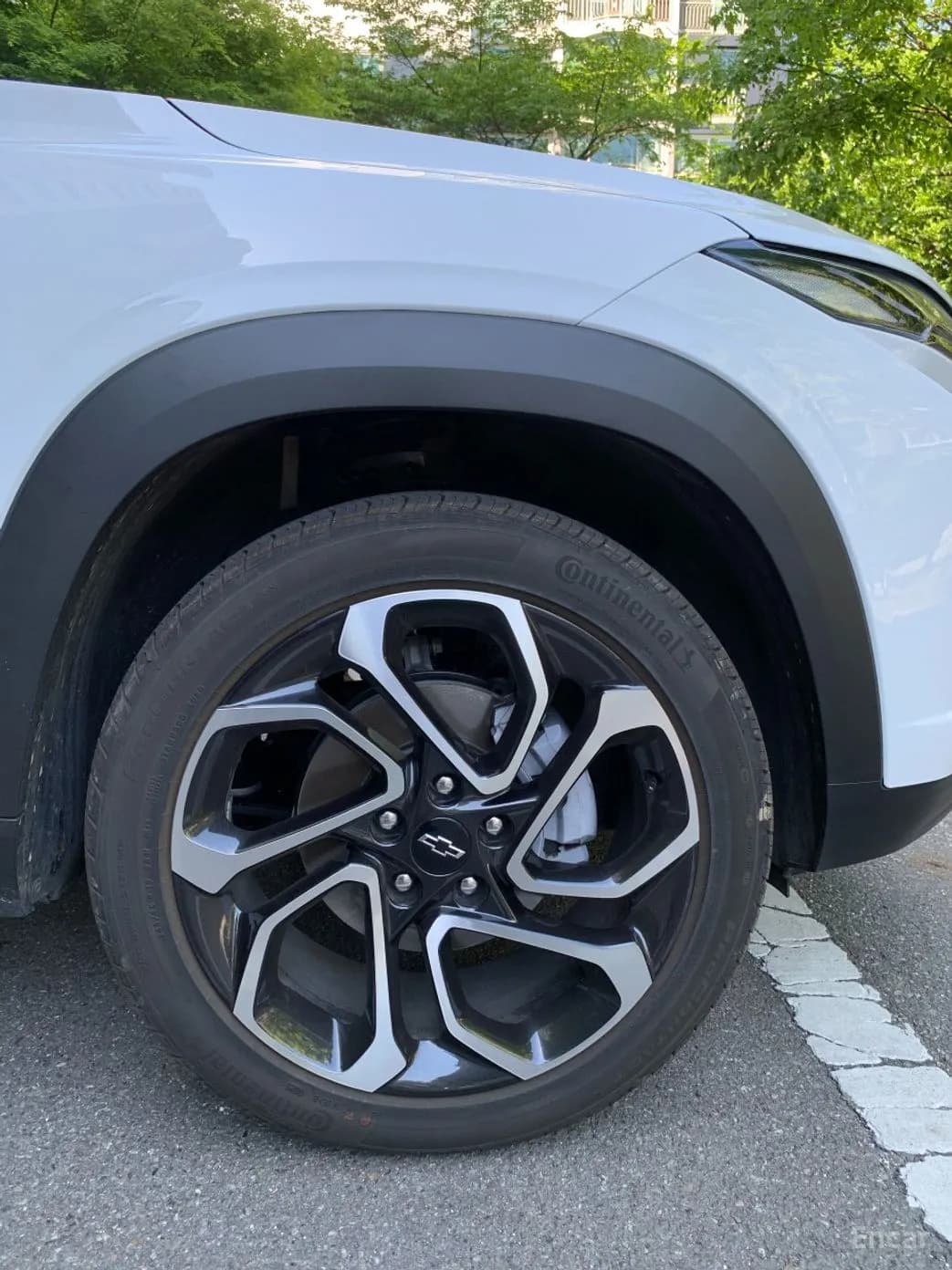 Trax Crossover