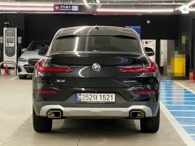 X4 (G02)