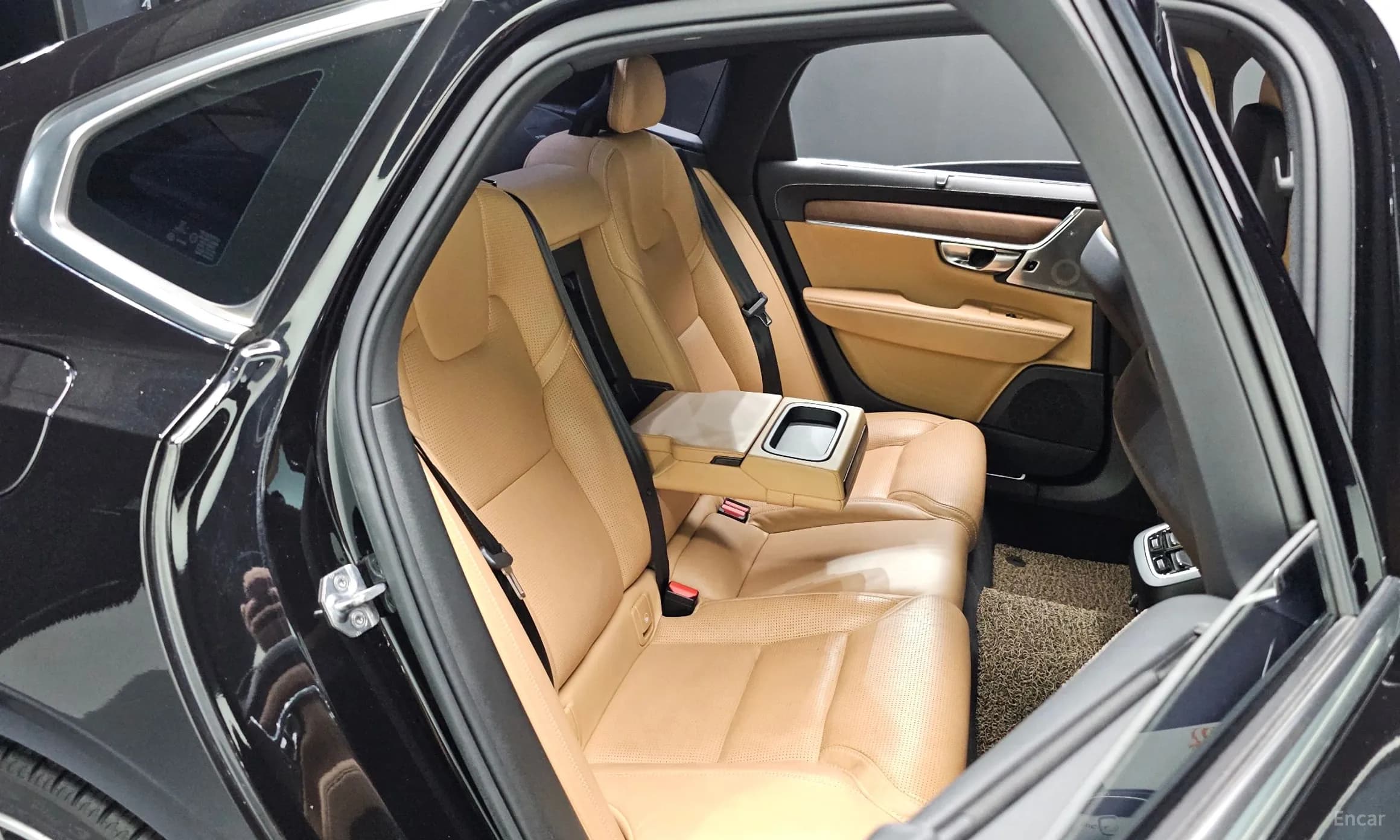 S90