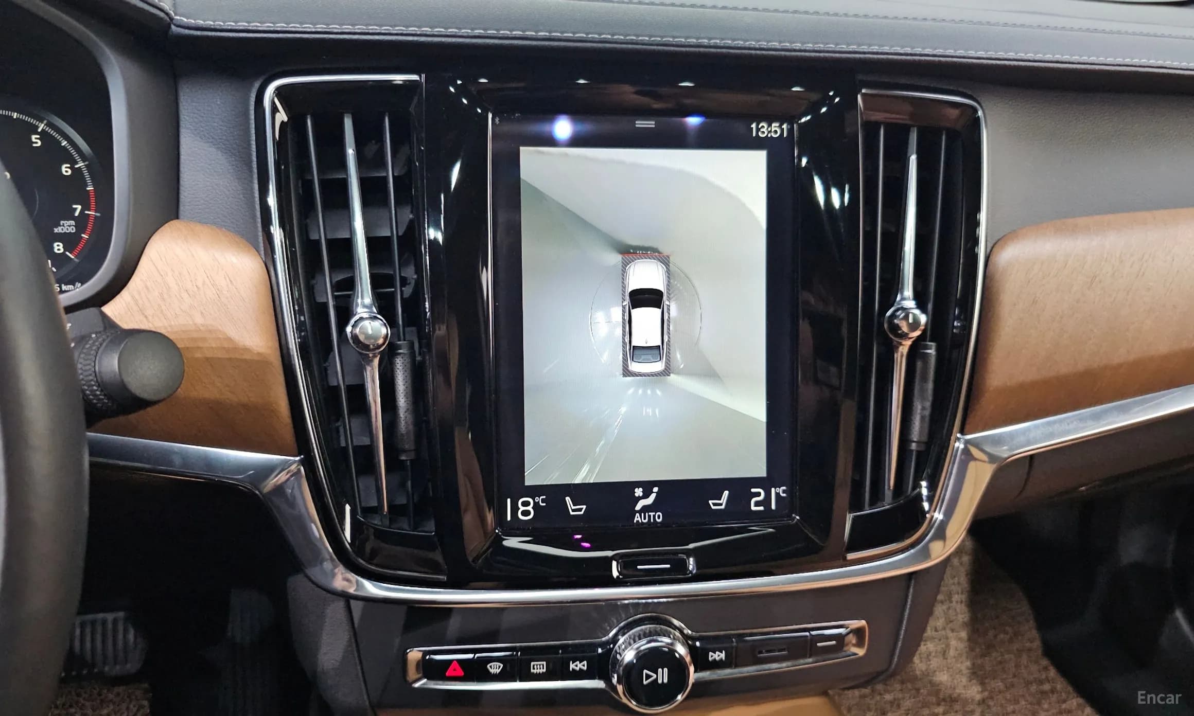 S90