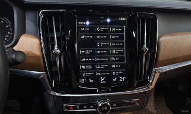 S90