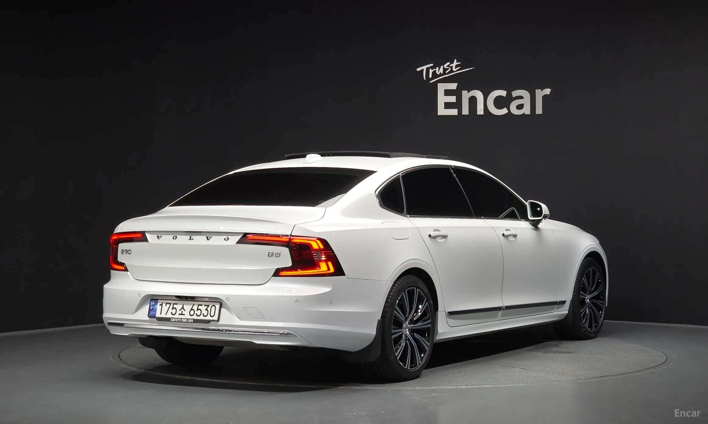 S90
