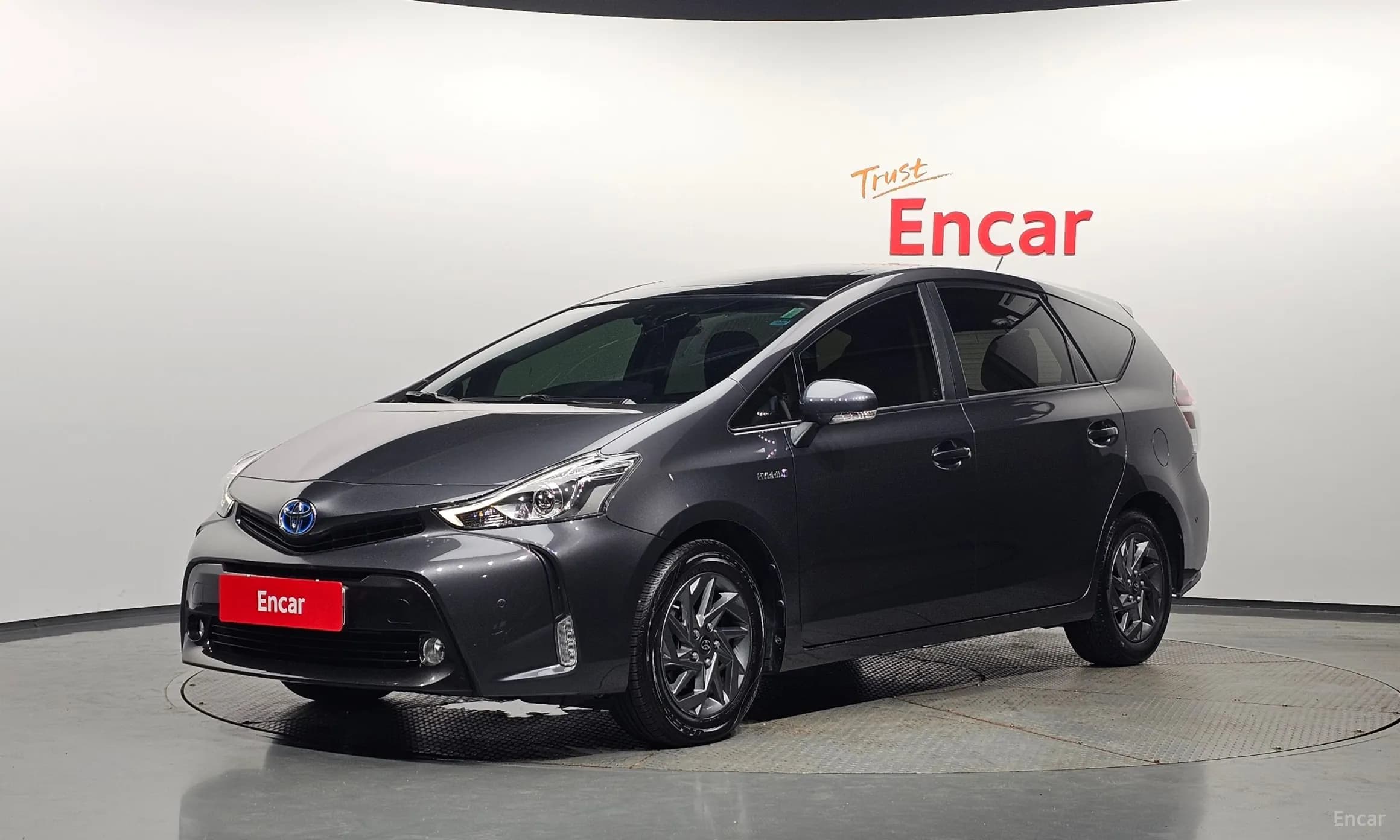 Prius V
