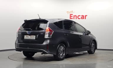 Prius V