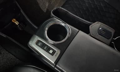 Prius V