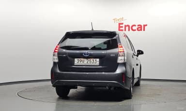 Prius V