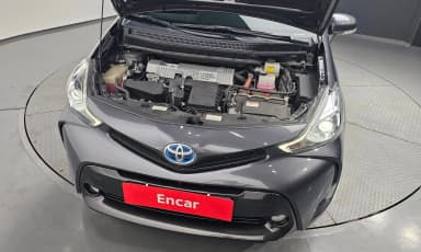 Prius V