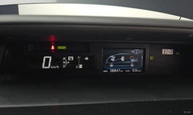 Prius V