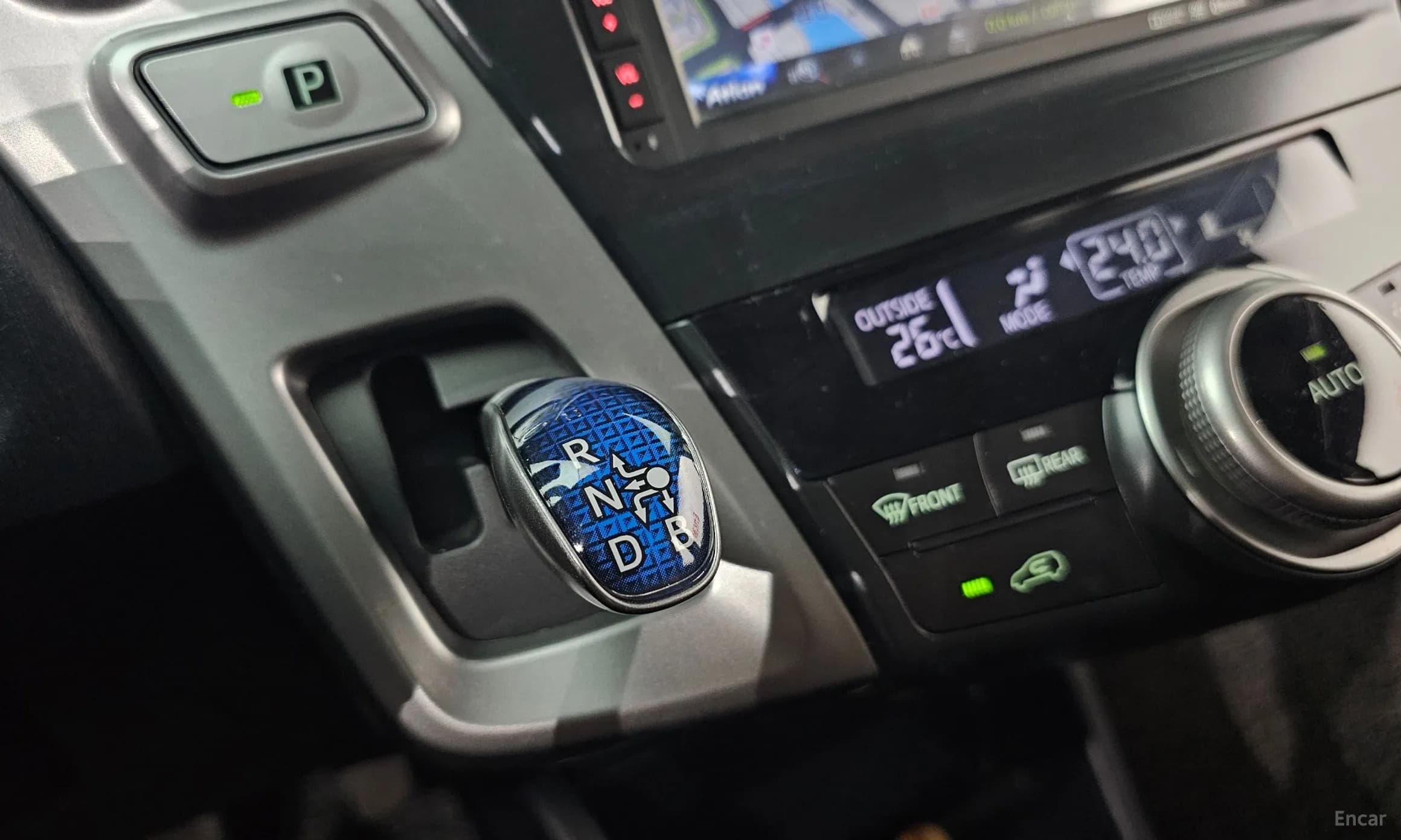 Prius V
