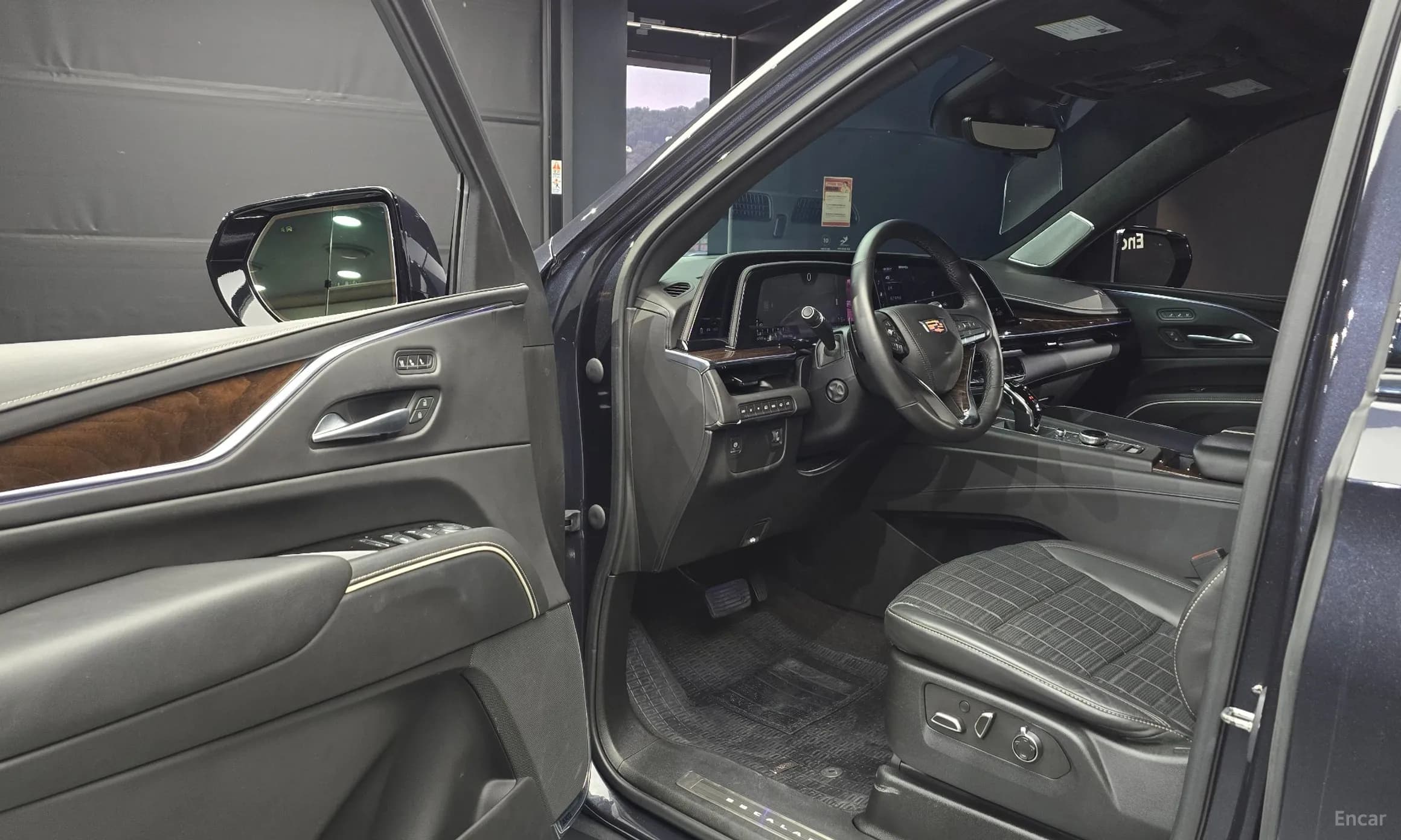 Escalade 5th Generation