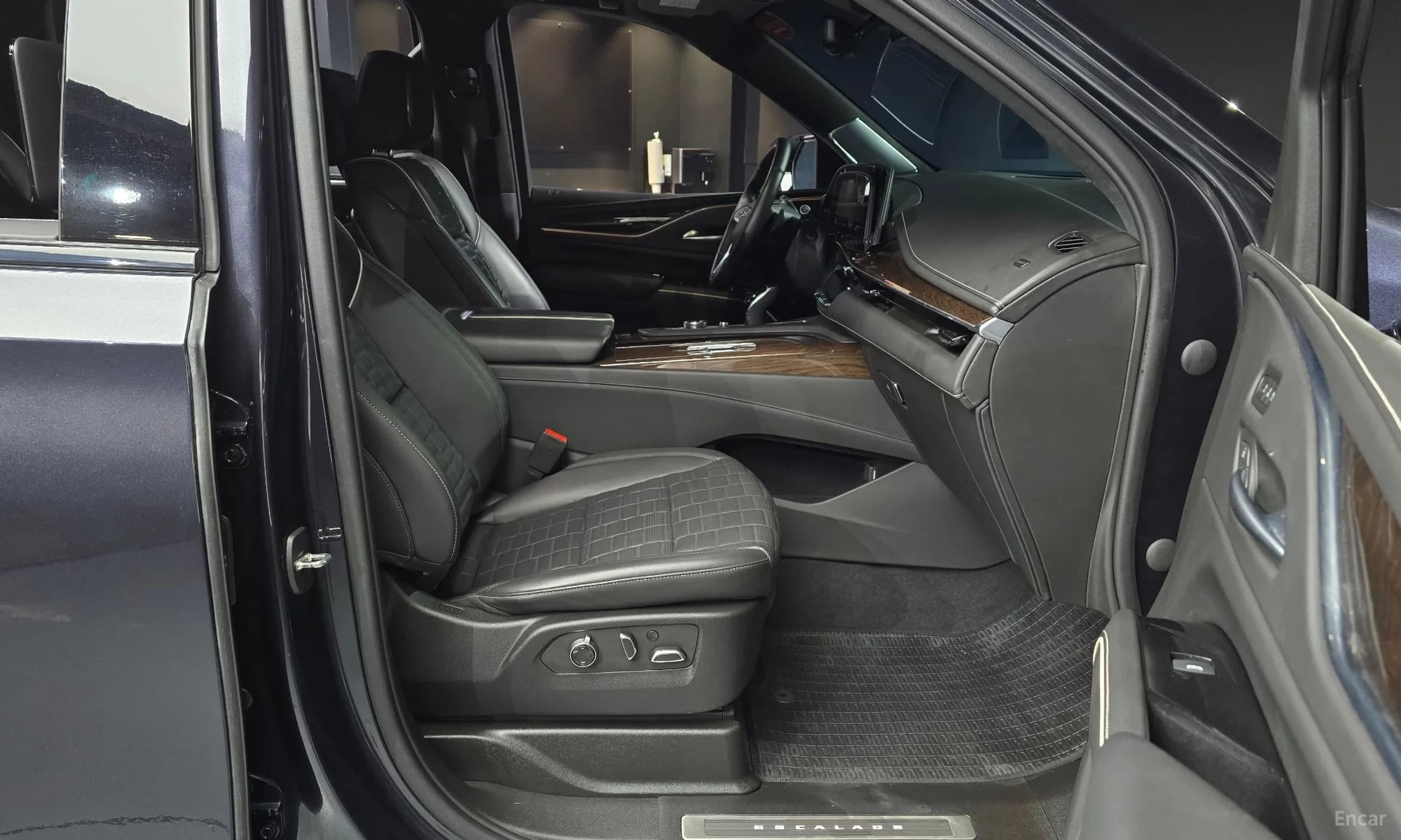 Escalade 5th Generation