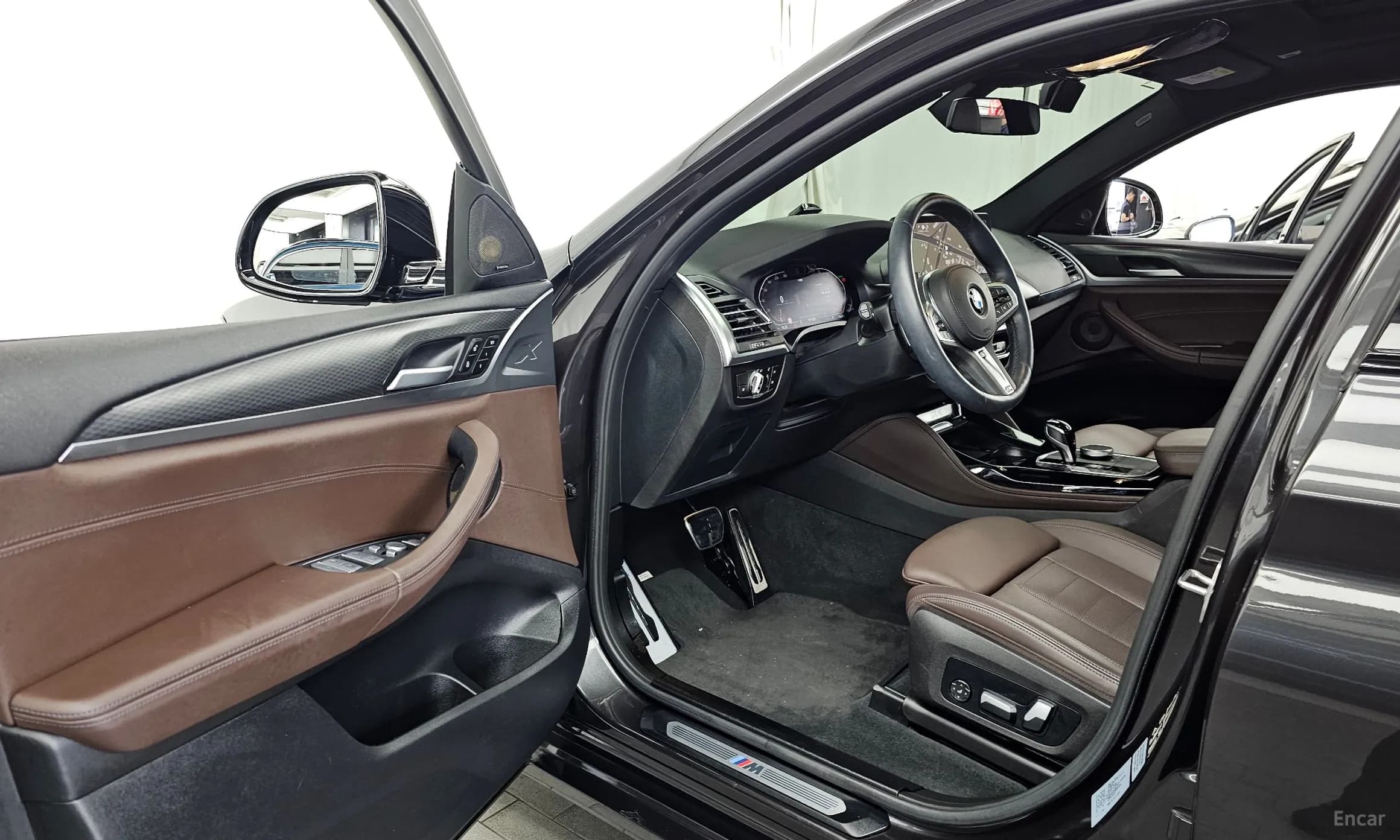 X4 (G02)