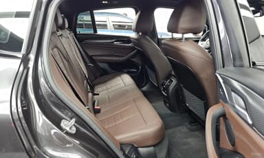 X4 (G02)