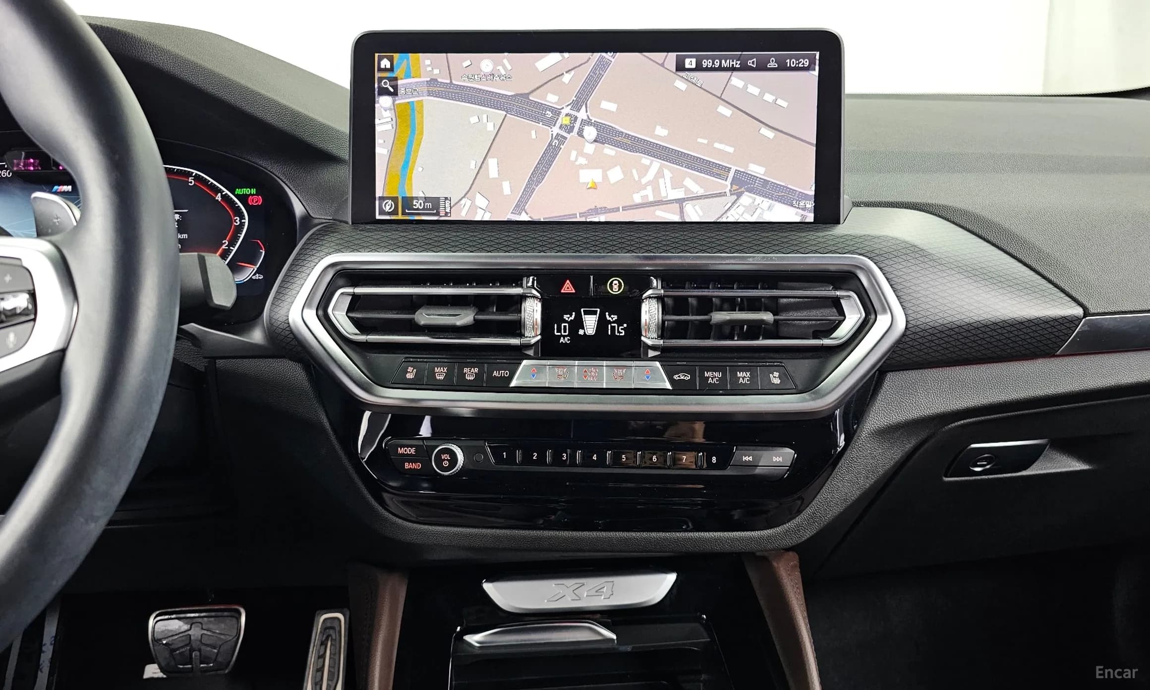 X4 (G02)