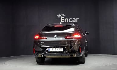 X4 (G02)