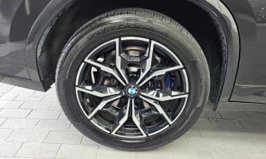X4 (G02)