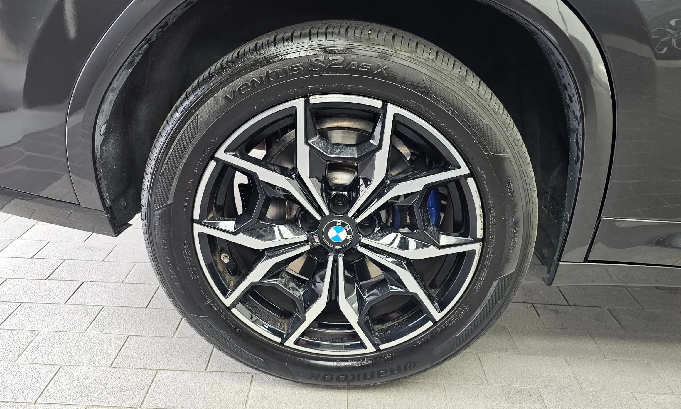 X4 (G02)