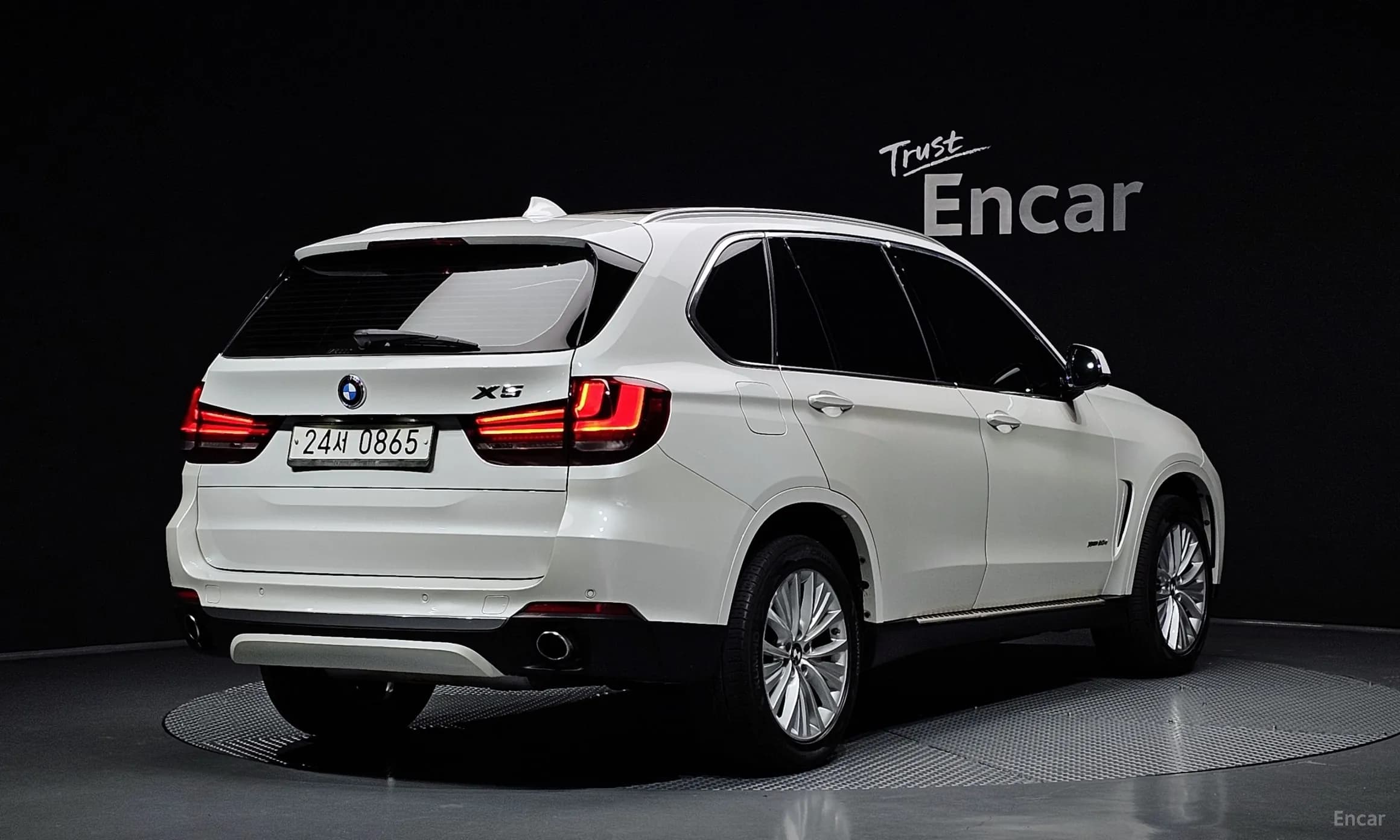 X5 (F15)