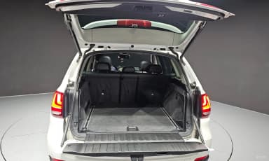 X5 (F15)