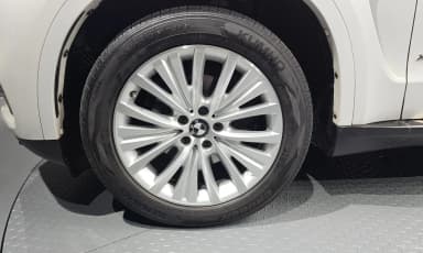 X5 (F15)