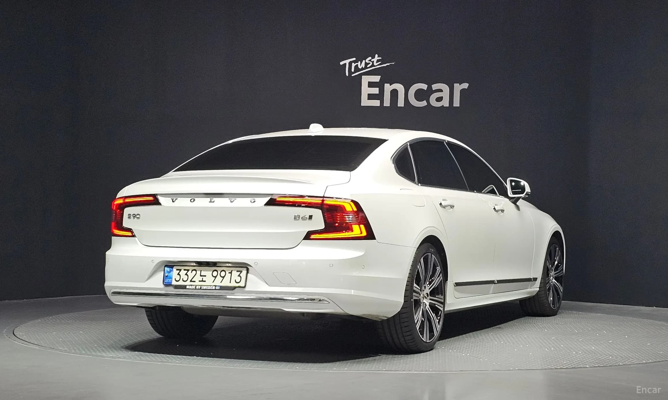 S90