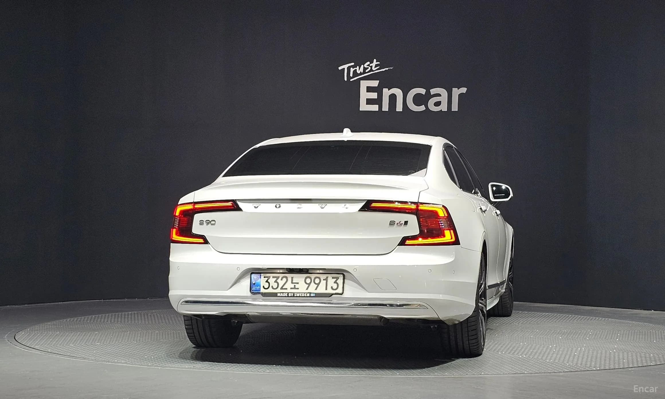 S90