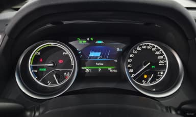 Camry (XV70)