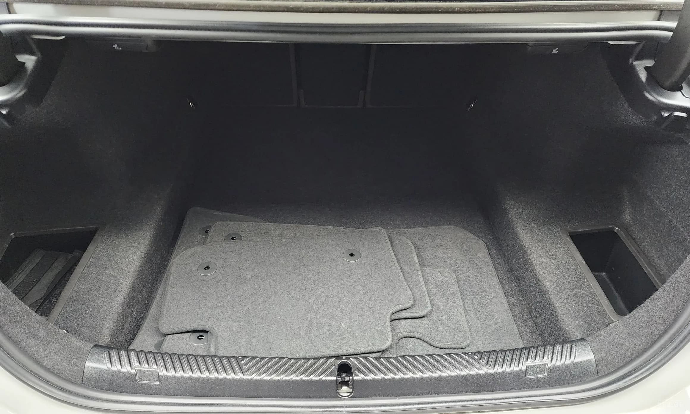 5 Series (G60)