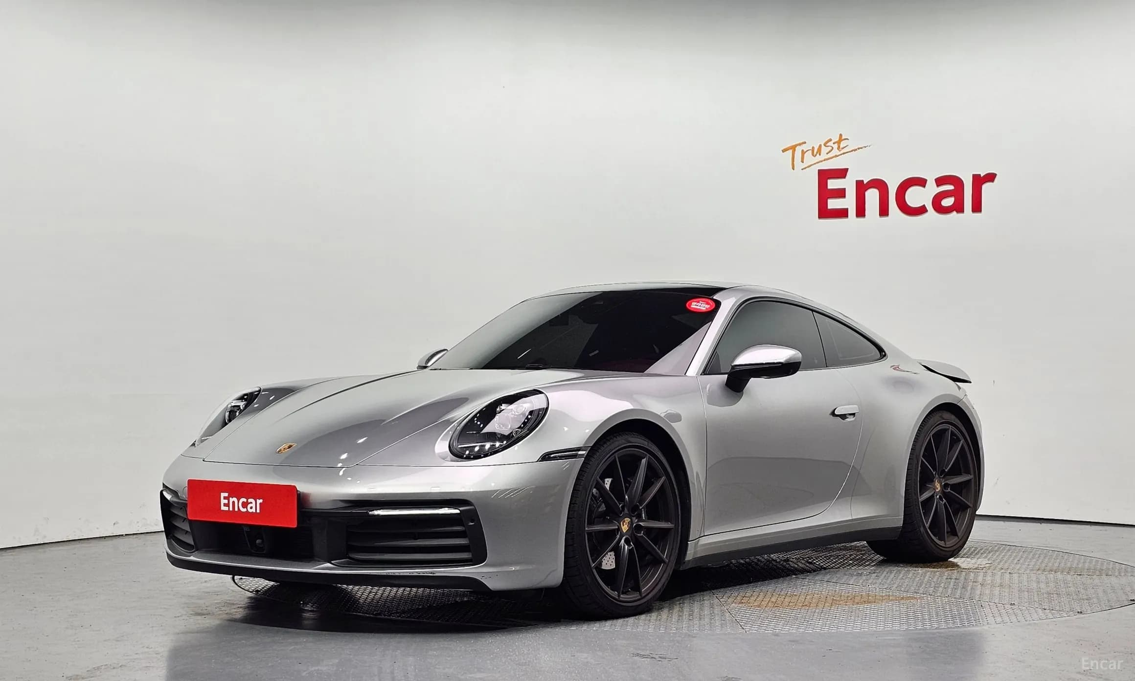 911 (992)