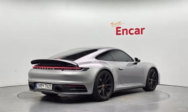 911 (992)