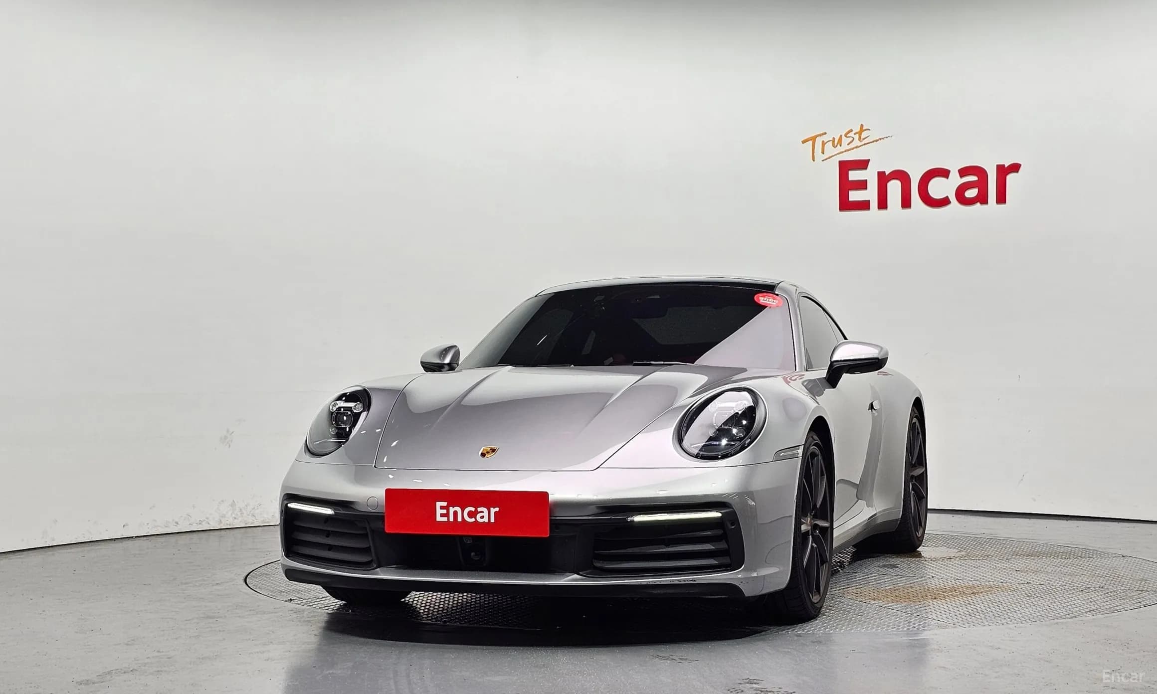 911 (992)