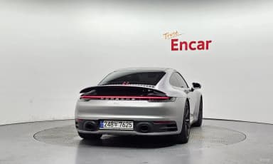 911 (992)