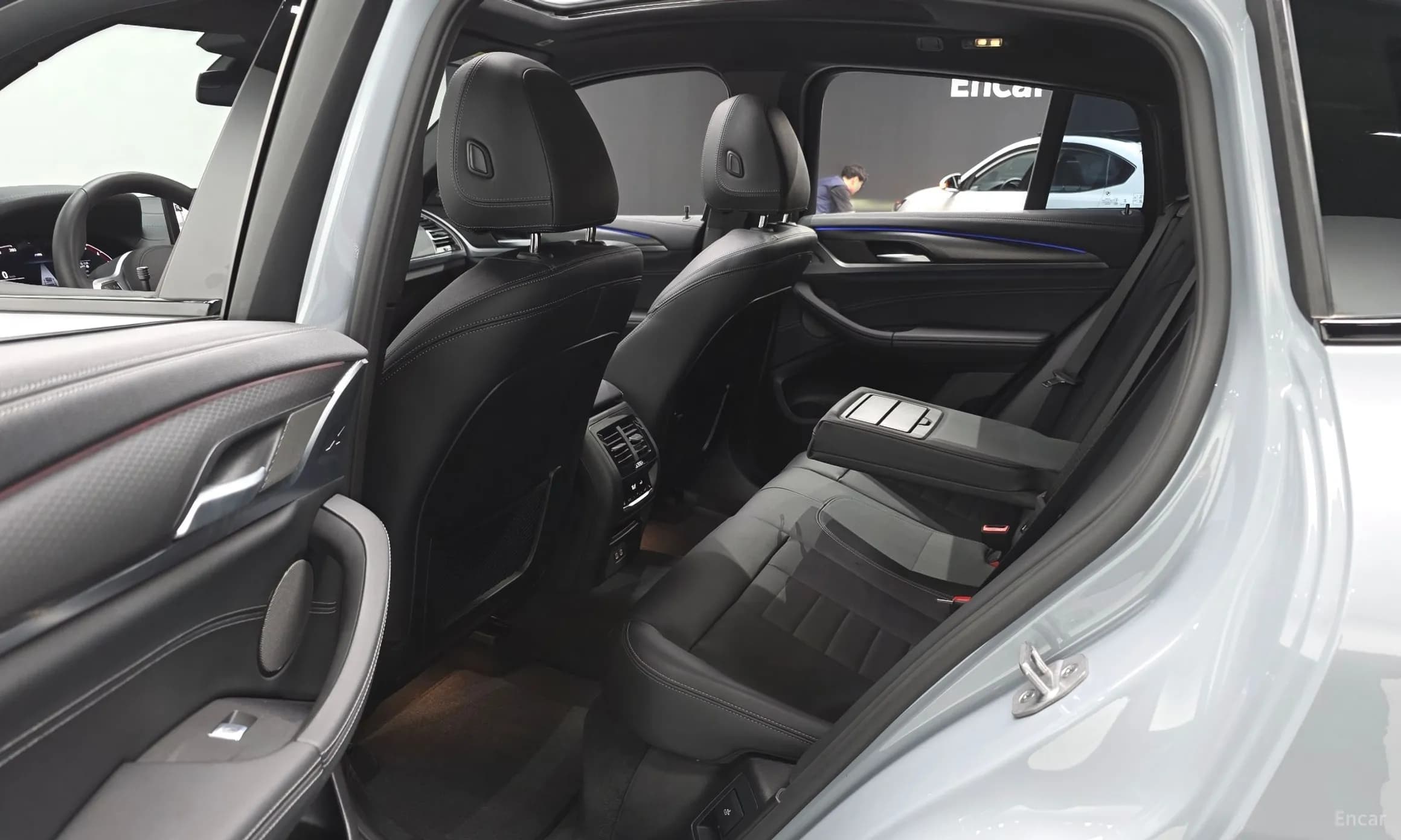 X4 (G02)