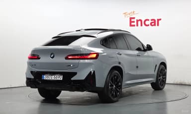 X4 (G02)