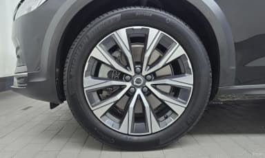 V90 Cross Country