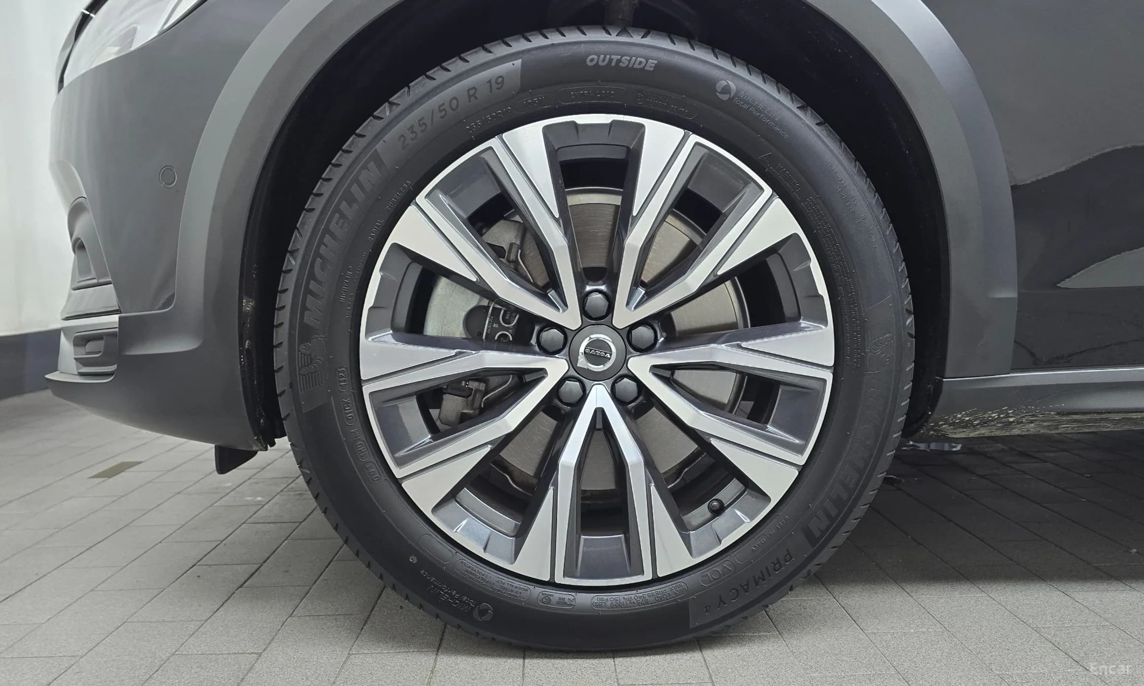 V90 Cross Country