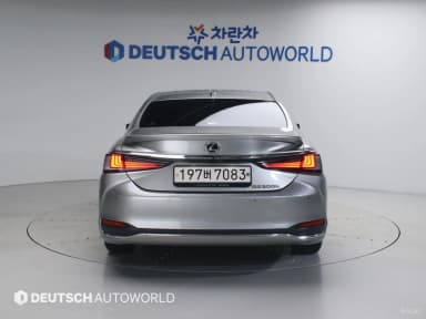 ES300h 7th Generation