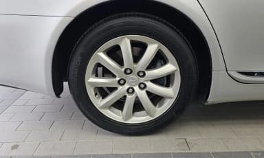 LS460
