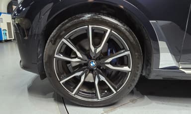 X7 (G07)