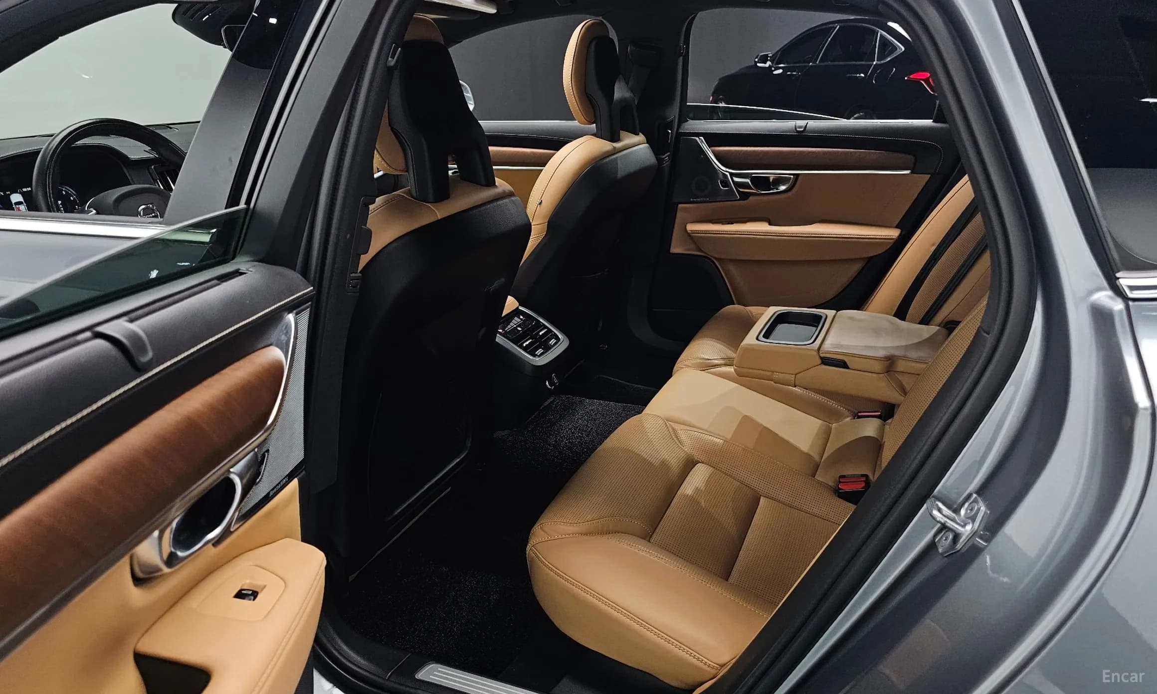 S90