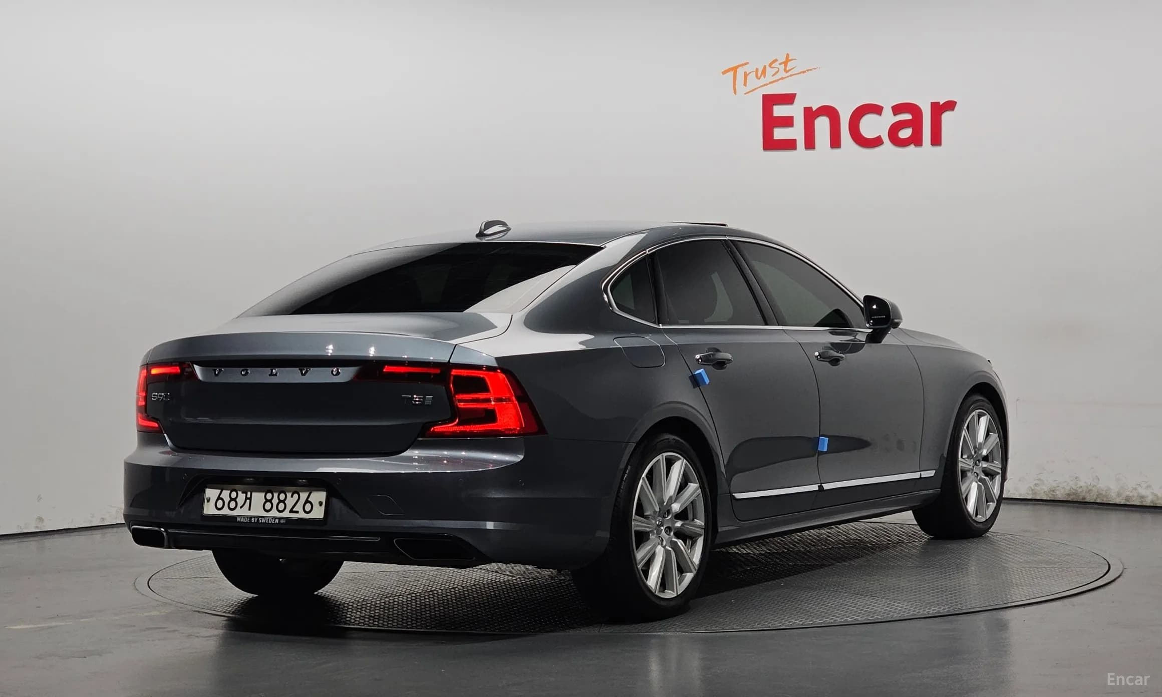S90