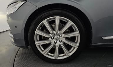 S90