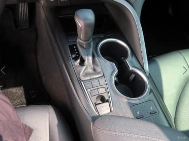 Camry (XV70)