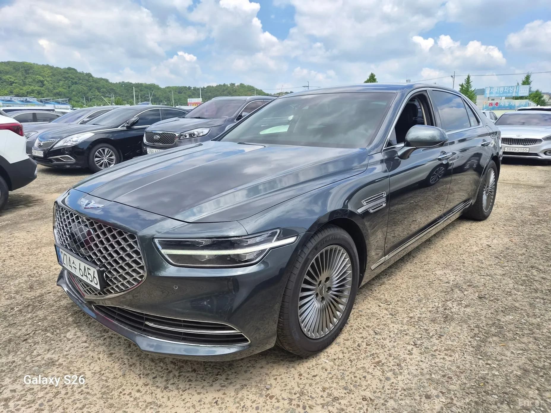 G90