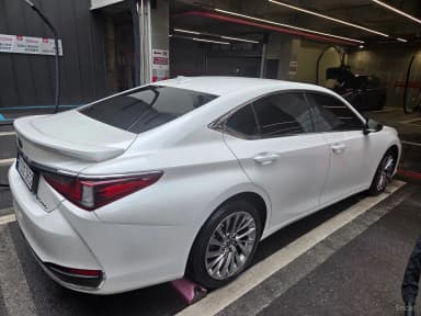 ES300h 7th Generation