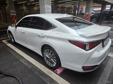 ES300h 7th Generation