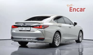 ES300h 7th Generation