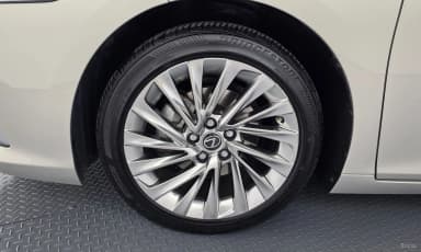 ES300h 7th Generation